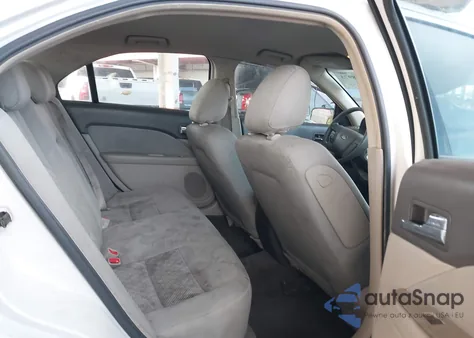 2010 Ford Fusion S z USA, uszkodzony, nr VIN 3FAHP0GA7AR411075